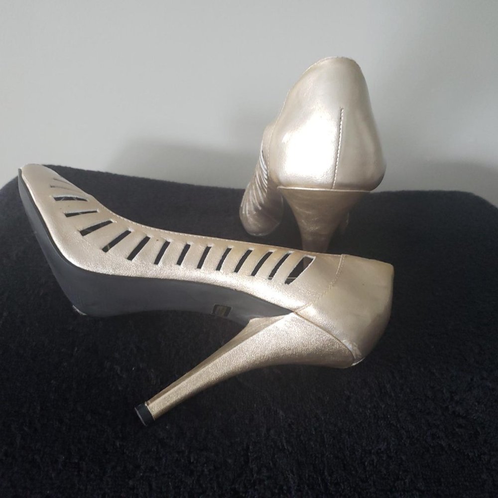 JESSICA SIMPSON Peep Toe Heels - Picture 4 of 8
